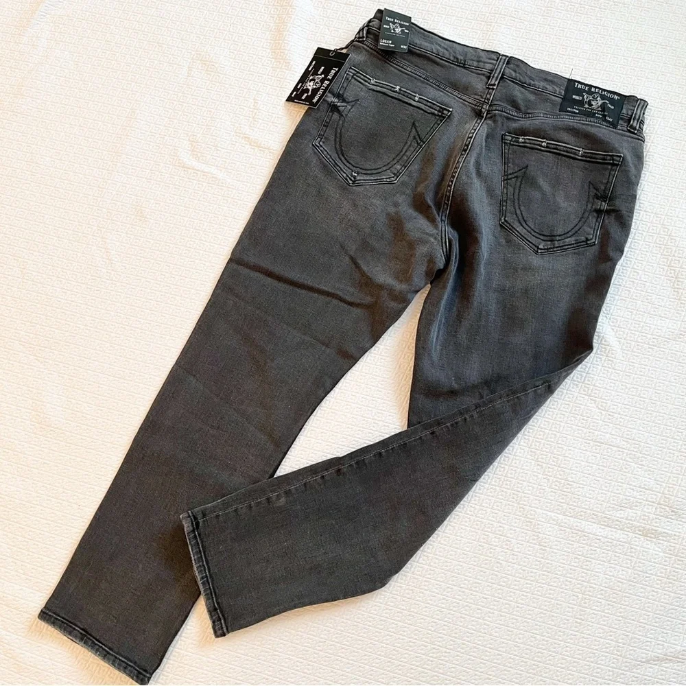 NWT True Religion Men’s Logan Relaxed Tapered Fit Black Distressed Jeans Size 32